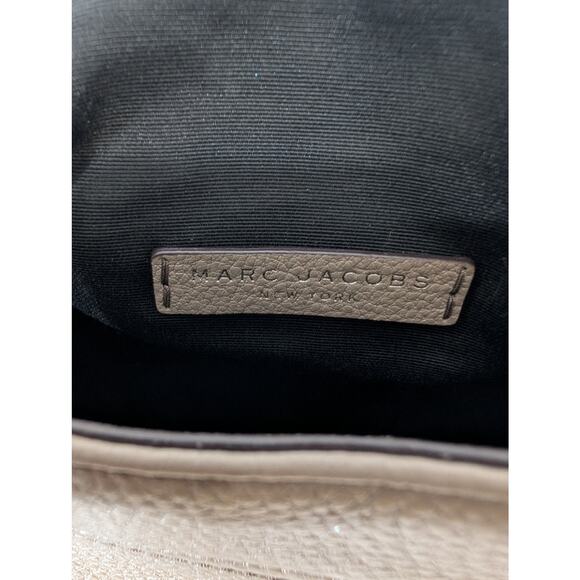 Marc Jacobs Empire City Pebbled Leather Shimmer Crossbody Bag Taupe Silver - Picture 4 of 11